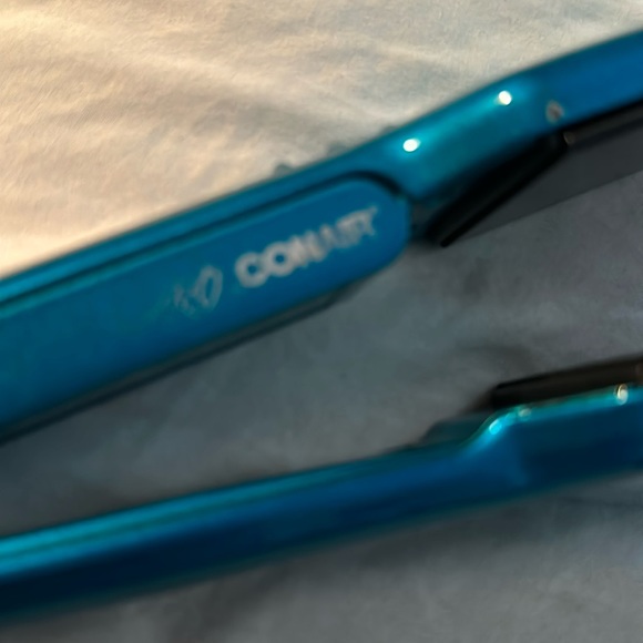 Con air flat iron rectangular shape used works - Picture 1 of 9